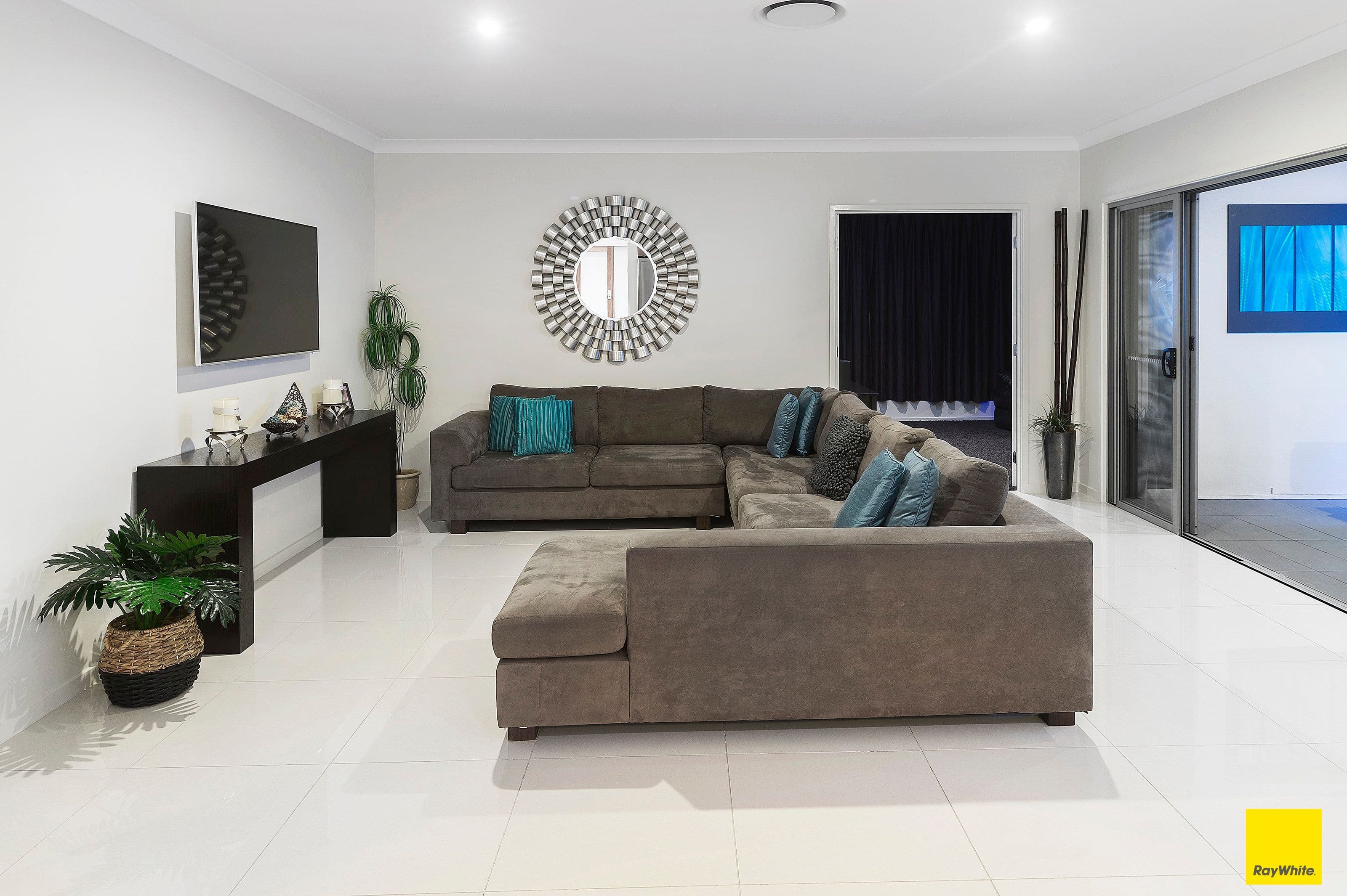 17 Village High Crescent, Coomera Waters QLD 4209, Coomera - Thumbnail 7