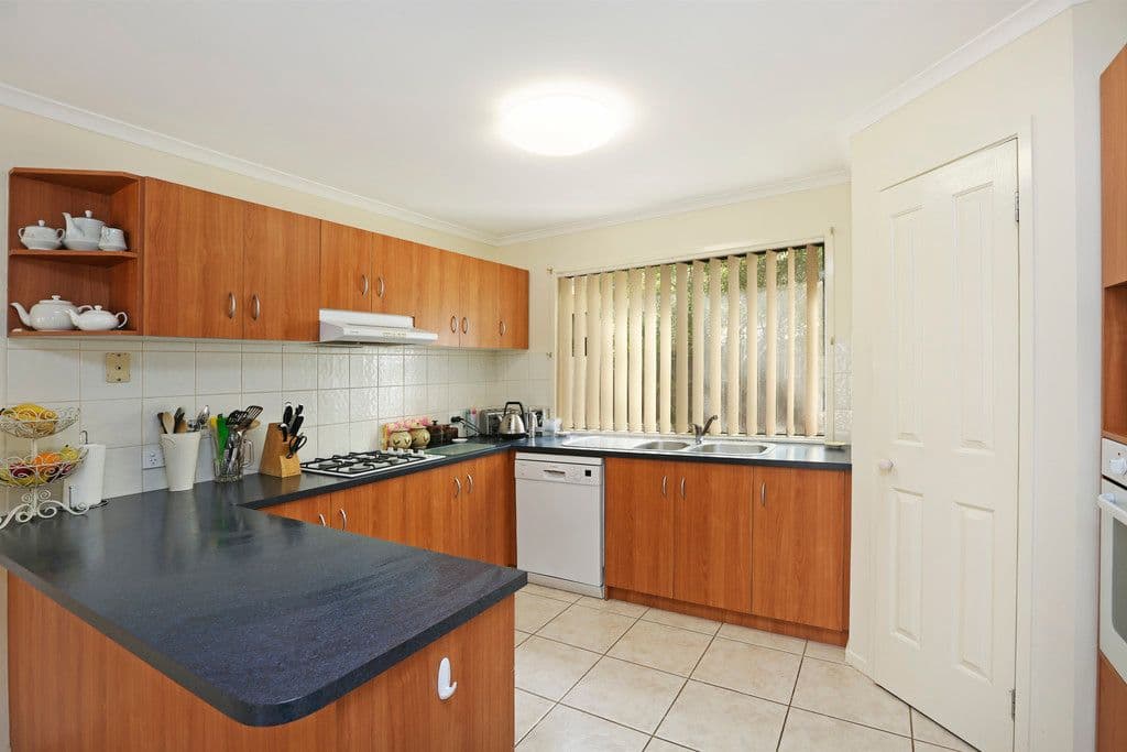 21 Cedarville Close, Highton VIC 3216, Highton - Thumbnail 2