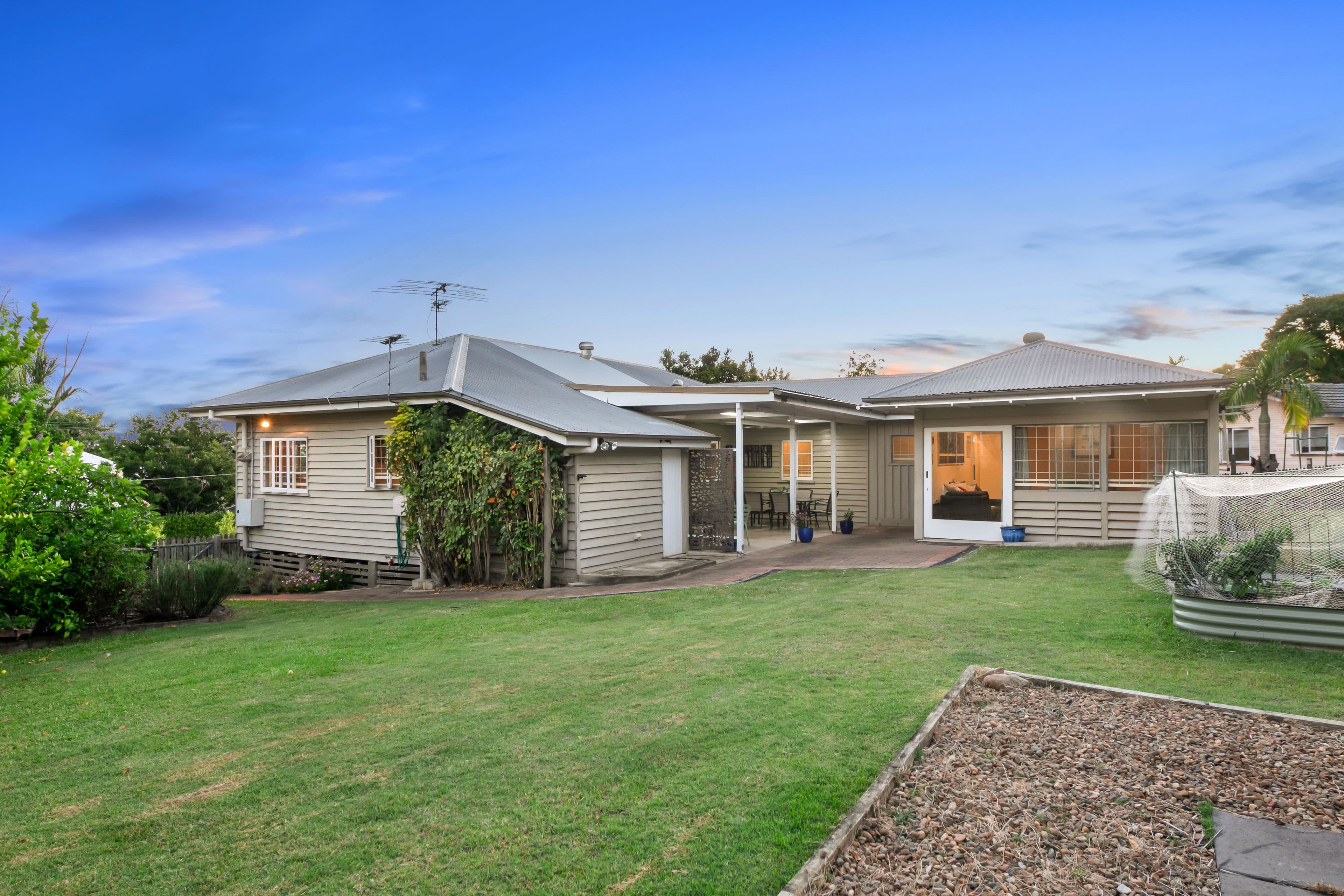 25 Brittain Street, Oxley QLD 4075, Oxley - Thumbnail 2