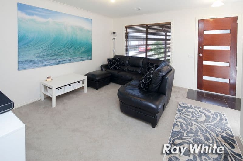 21 Raneen Drive, Langwarrin VIC 3910, Langwarrin - Thumbnail 2