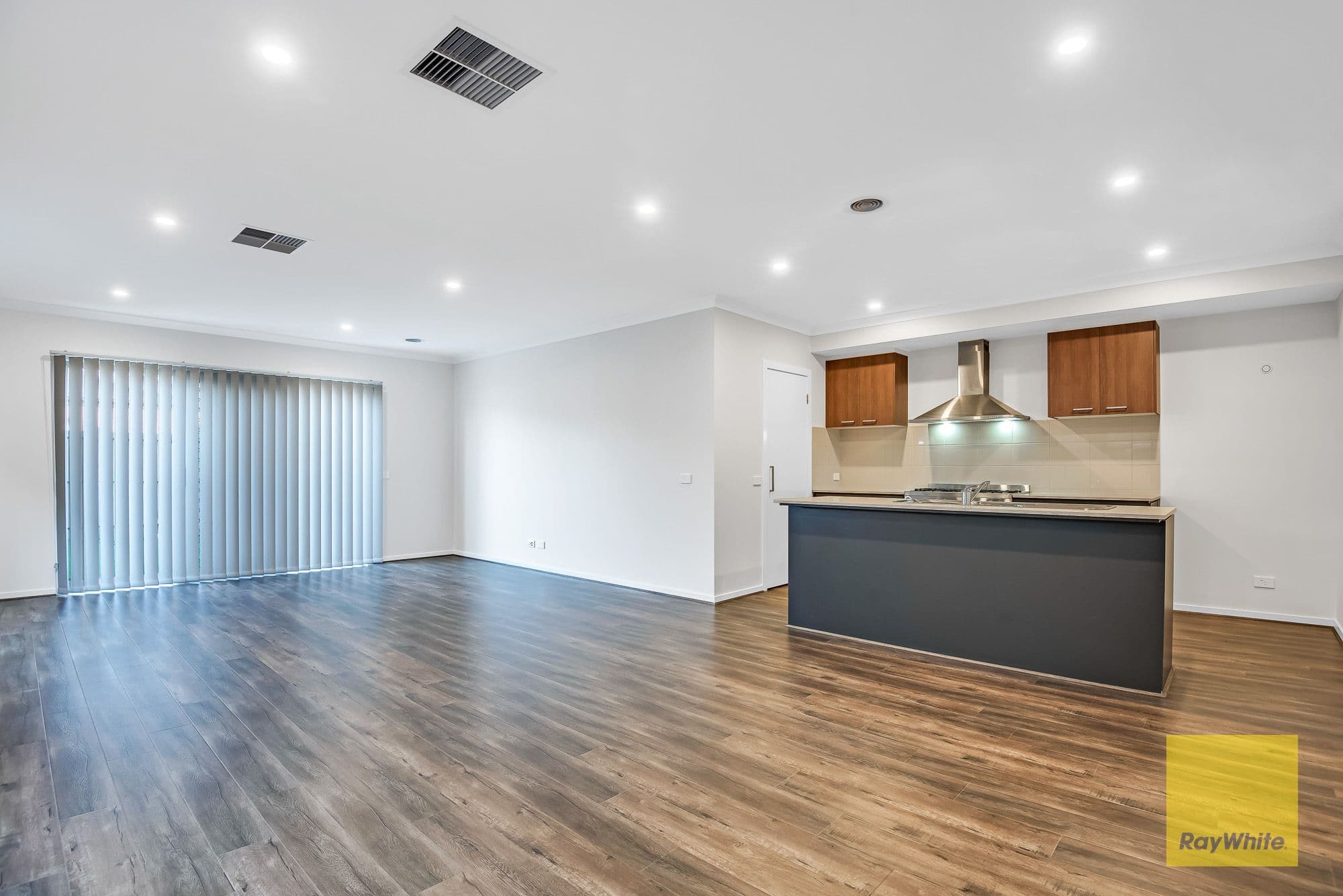 4 Hogarth Street, Tarneit VIC 3029, Tarneit - Thumbnail 3