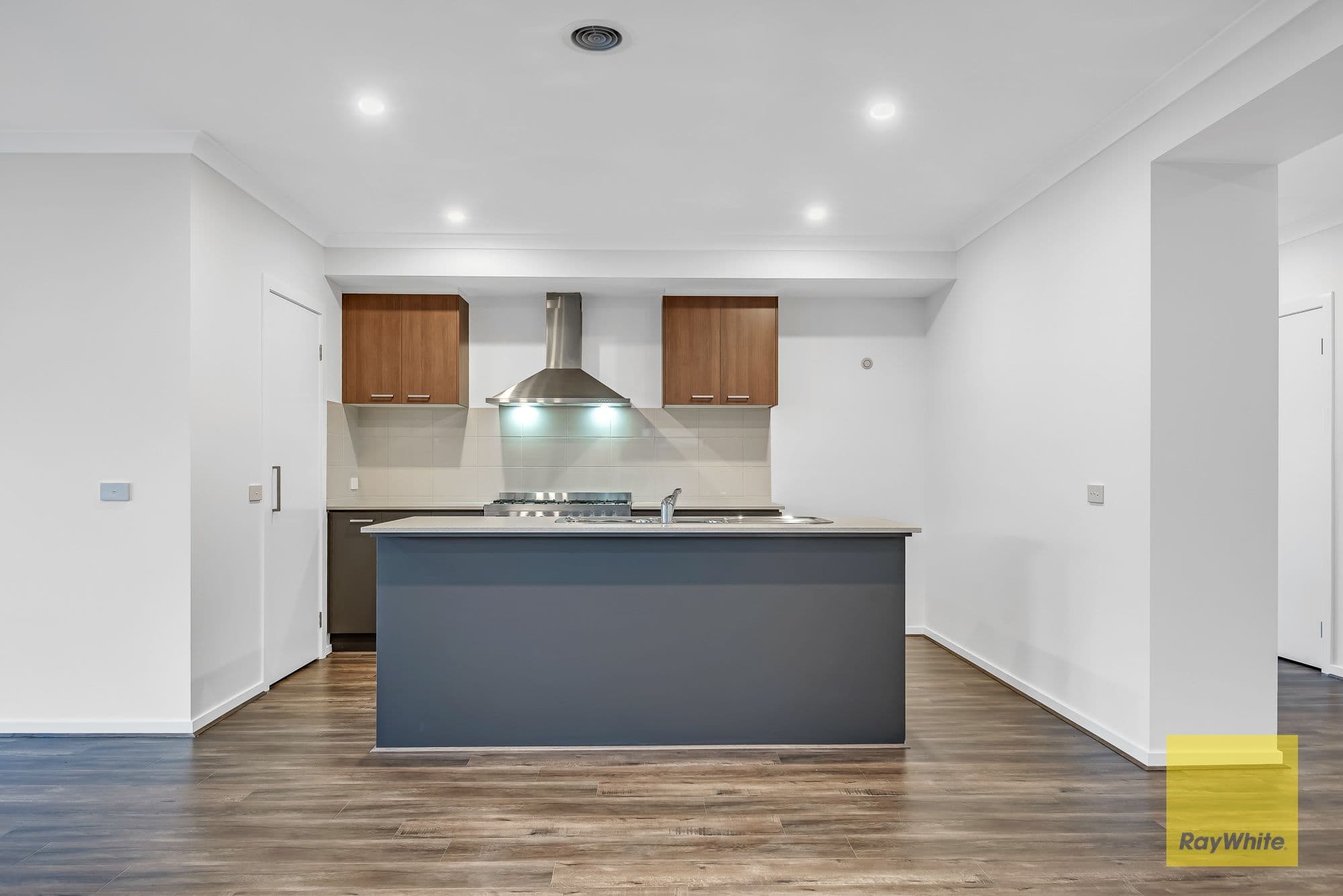 4 Hogarth Street, Tarneit VIC 3029, Tarneit - Thumbnail 4