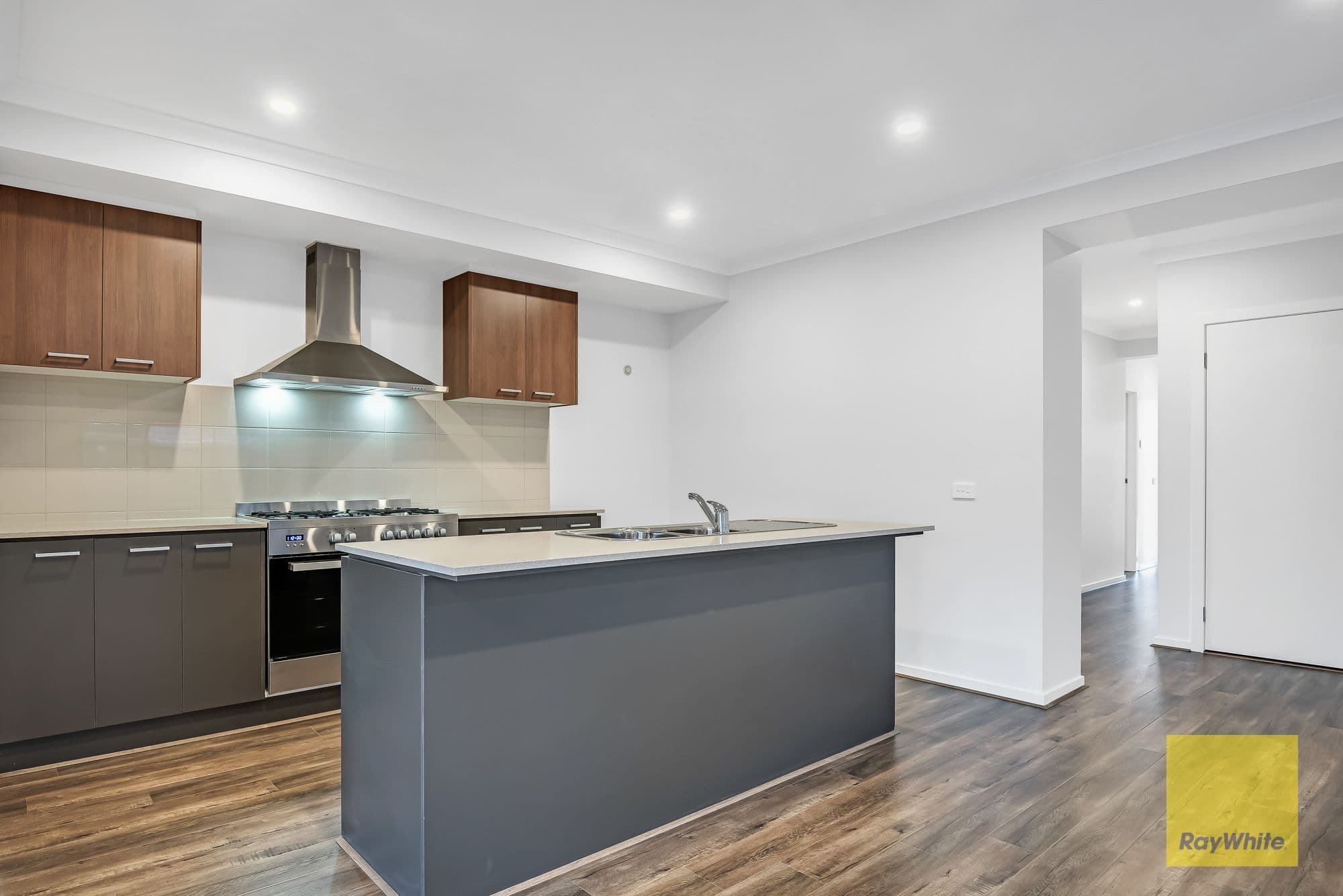 4 Hogarth Street, Tarneit VIC 3029, Tarneit - Thumbnail 5