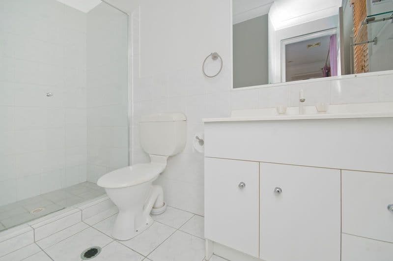 17 Cupania Place, ELANORA QLD 4221, Elanora - Thumbnail 6