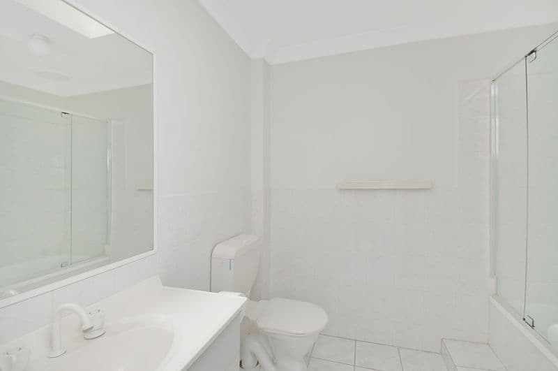 17 Cupania Place, ELANORA QLD 4221, Elanora - Thumbnail 8
