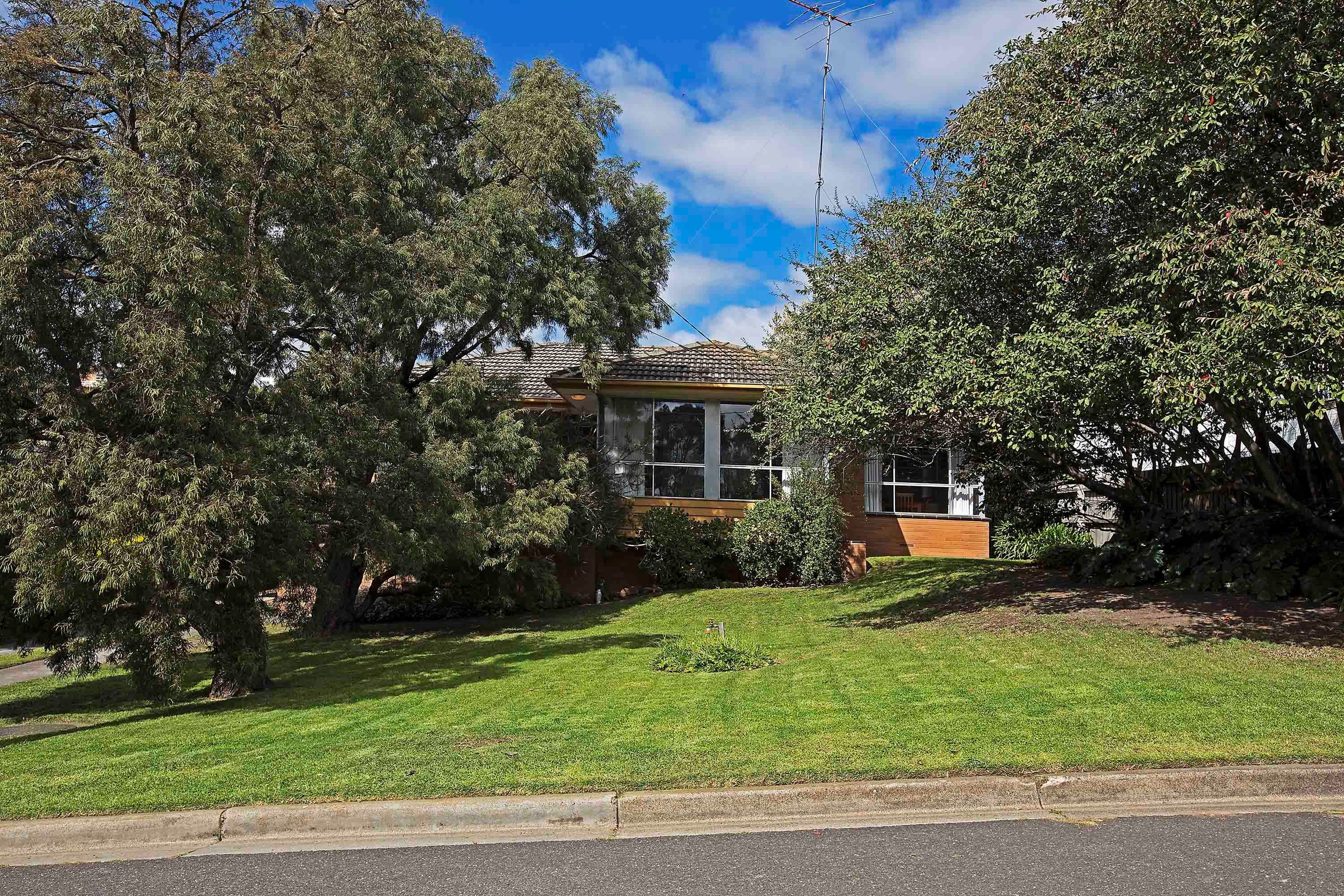 15 Queen Street, Coburg - Thumbnail 2