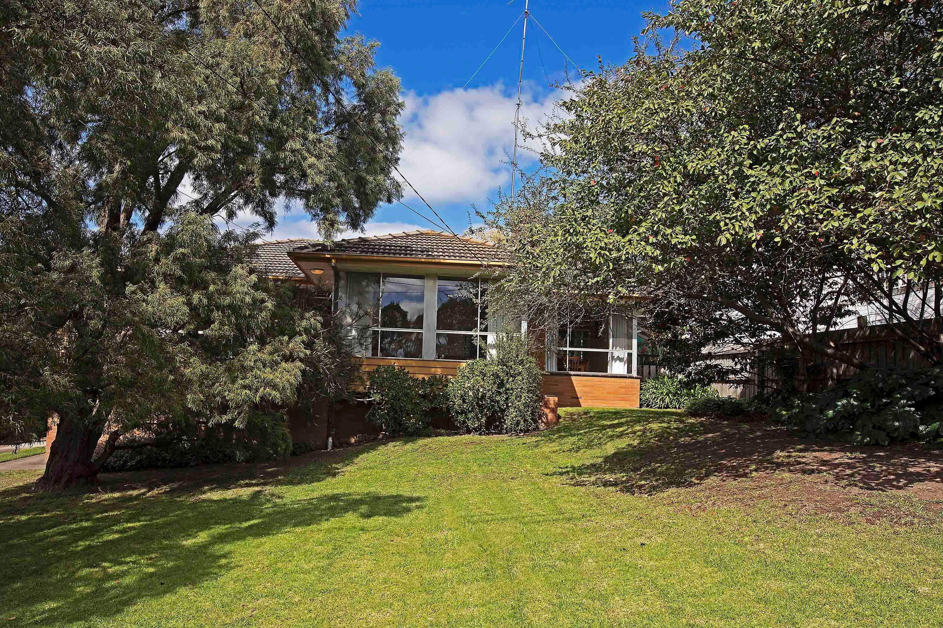 15 Queen Street, Coburg - Thumbnail 3