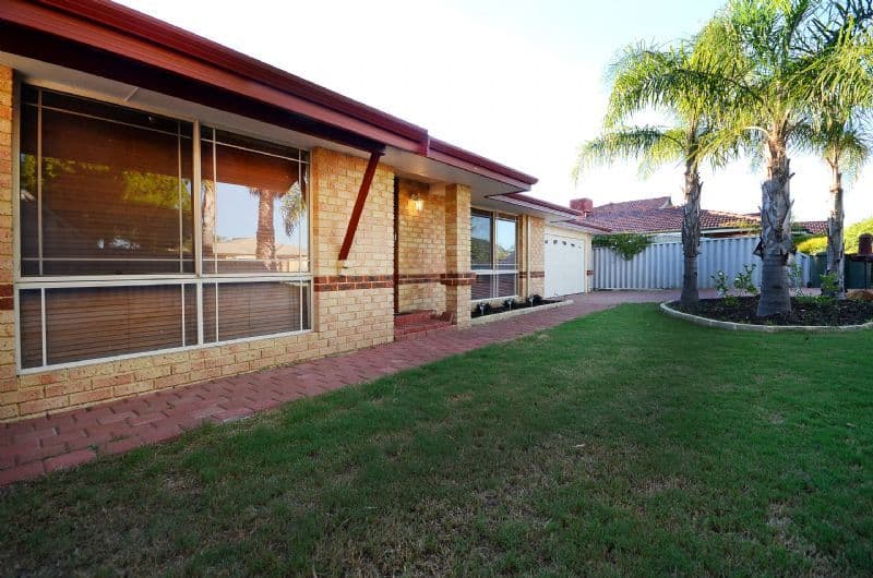 14 Leveque Ramble, BALLAJURA WA 6066, Ballajura - Thumbnail 2