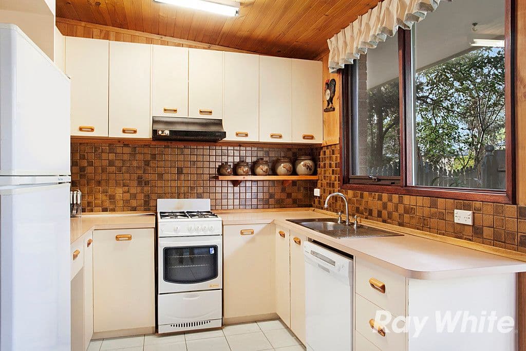 4 Dava Court, Ferntree Gully VIC 3156, Ferntree Gully - Thumbnail 2