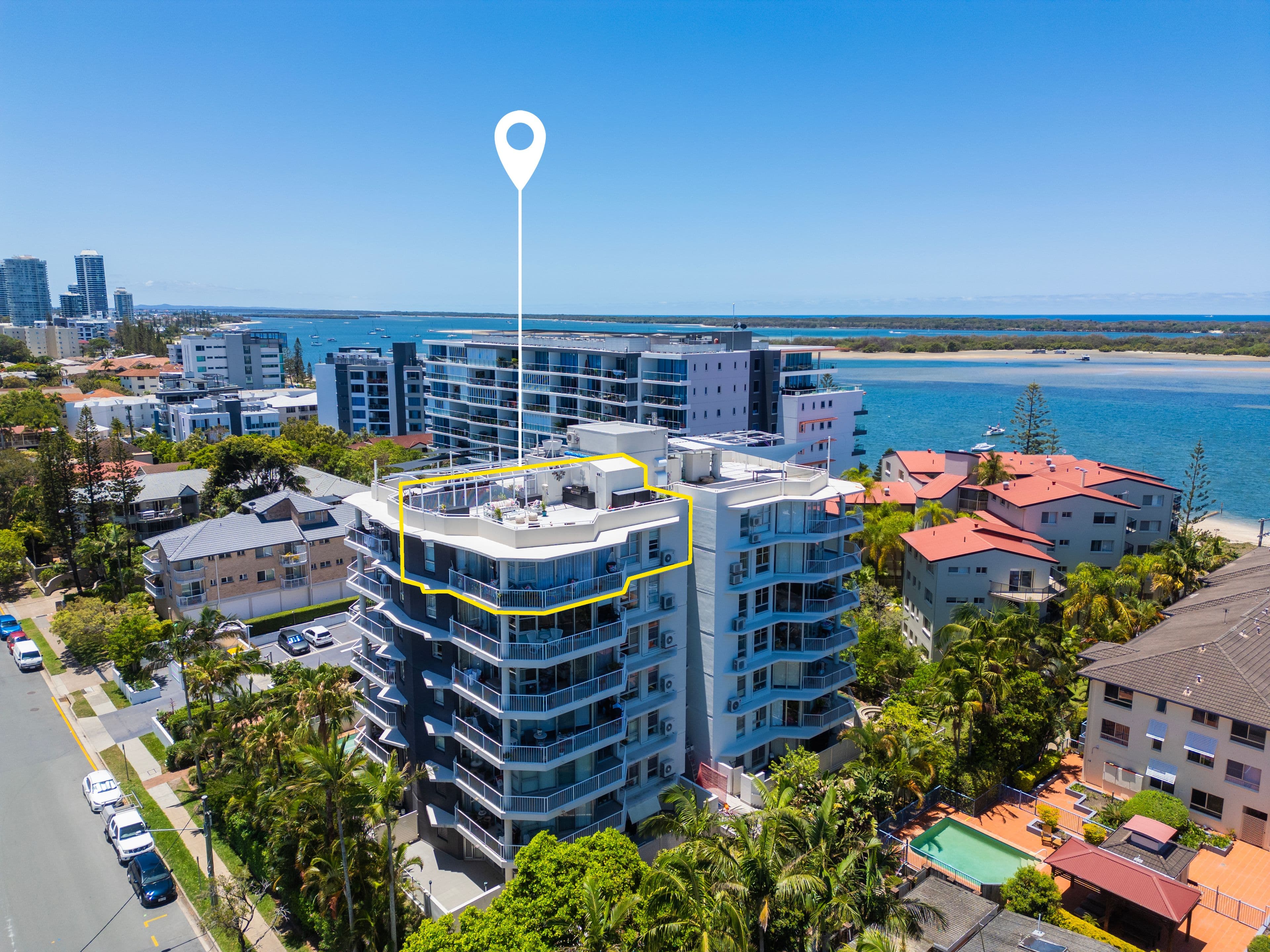 15 Brighton Street, Biggera Waters QLD 4216, Biggera Waters - Thumbnail 2
