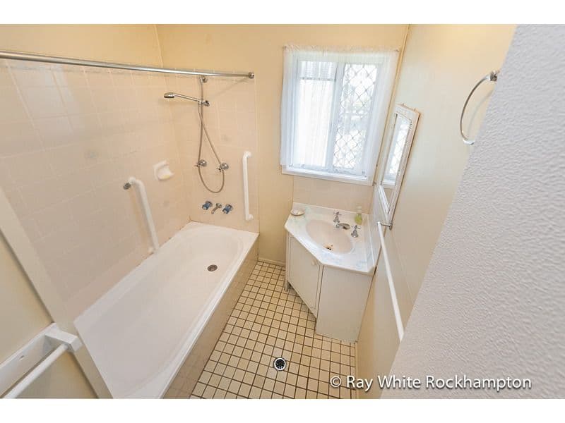 27 Pummell Street, NORMAN GARDENS QLD 4701, Norman Gardens - Thumbnail 8