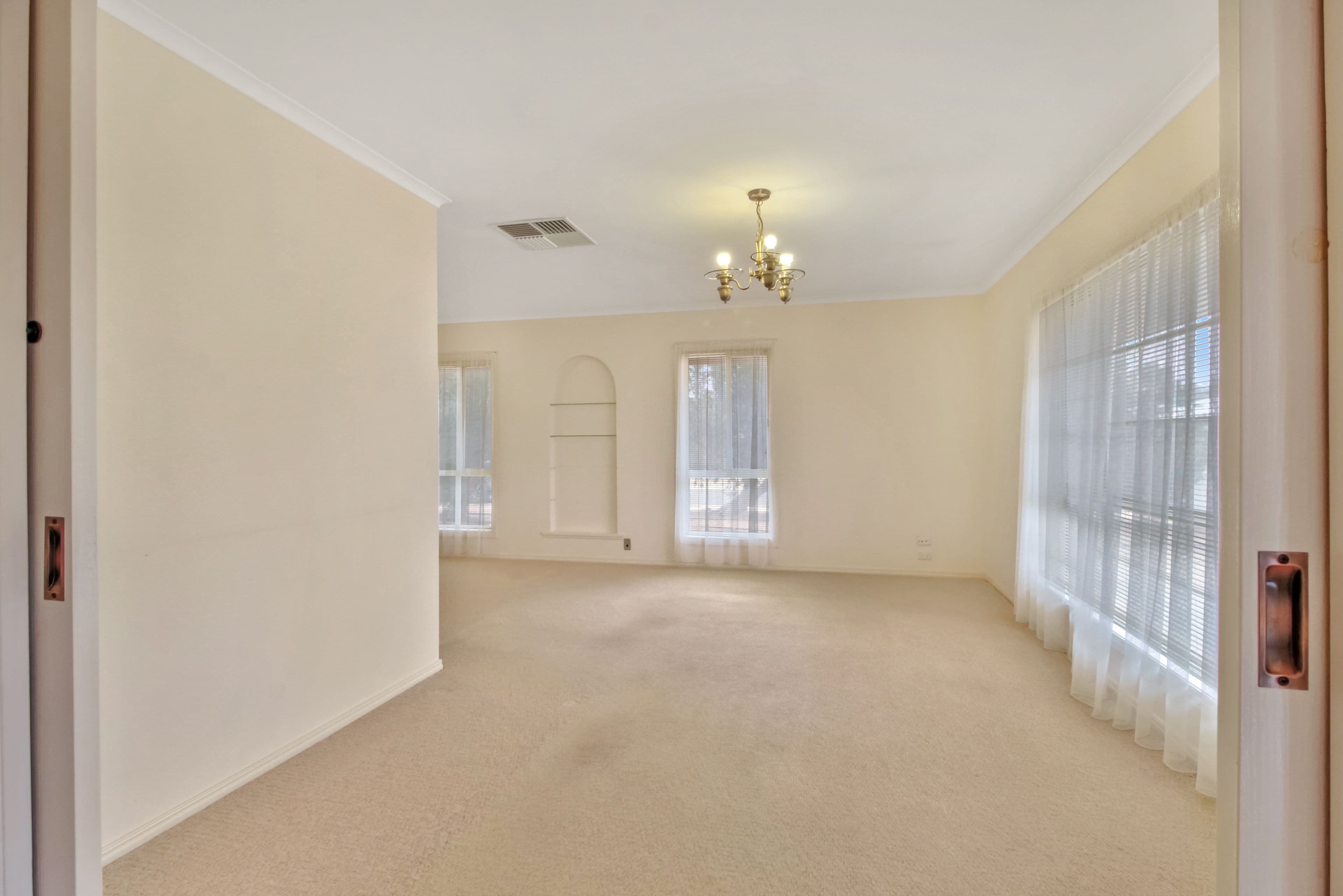 56 Meander Avenue, Renmark SA 5341, Renmark - Thumbnail 3