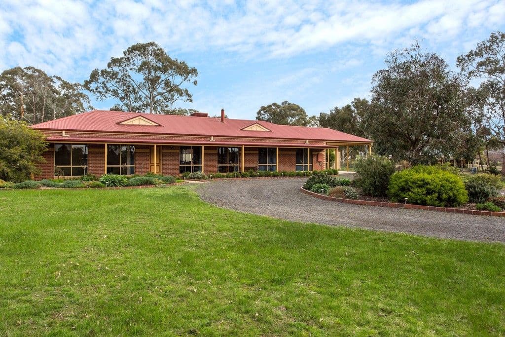 106 Bennetts Road, Junortoun VIC 3551, Junortoun - Image 1