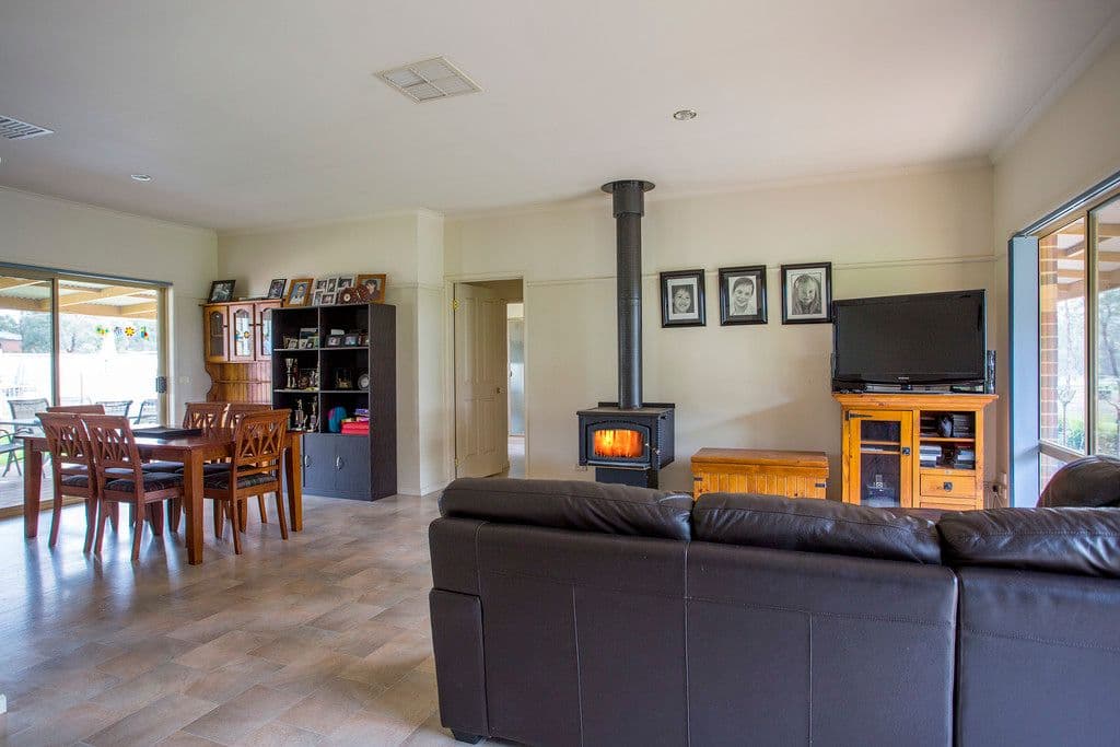 106 Bennetts Road, Junortoun VIC 3551, Junortoun - Thumbnail 6