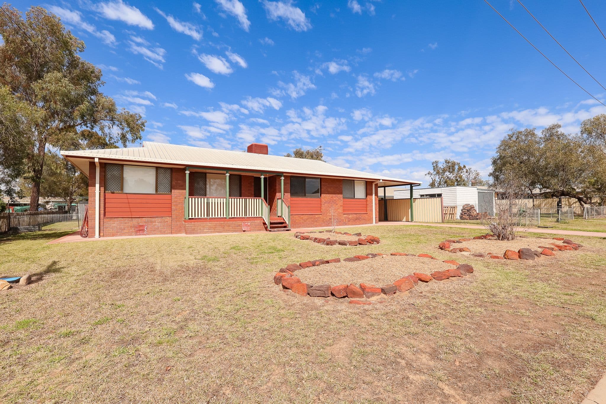 8 Everingham Avenue, Roma QLD 4455, Roma - Thumbnail 2