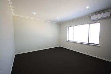 48 Kembla Circle, Madeley WA 6065, Madeley - Thumbnail 2