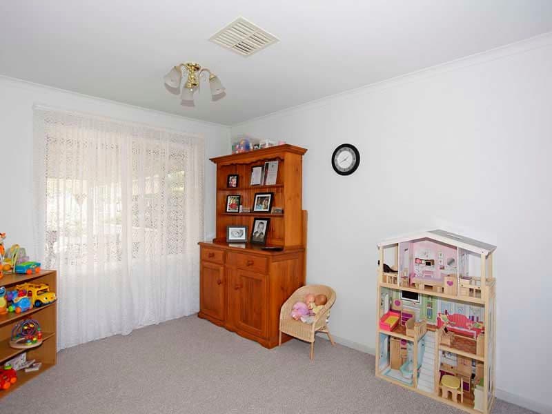 1 Clearwater Crescent, SEAFORD RISE SA 5169, Seaford Rise - Thumbnail 3