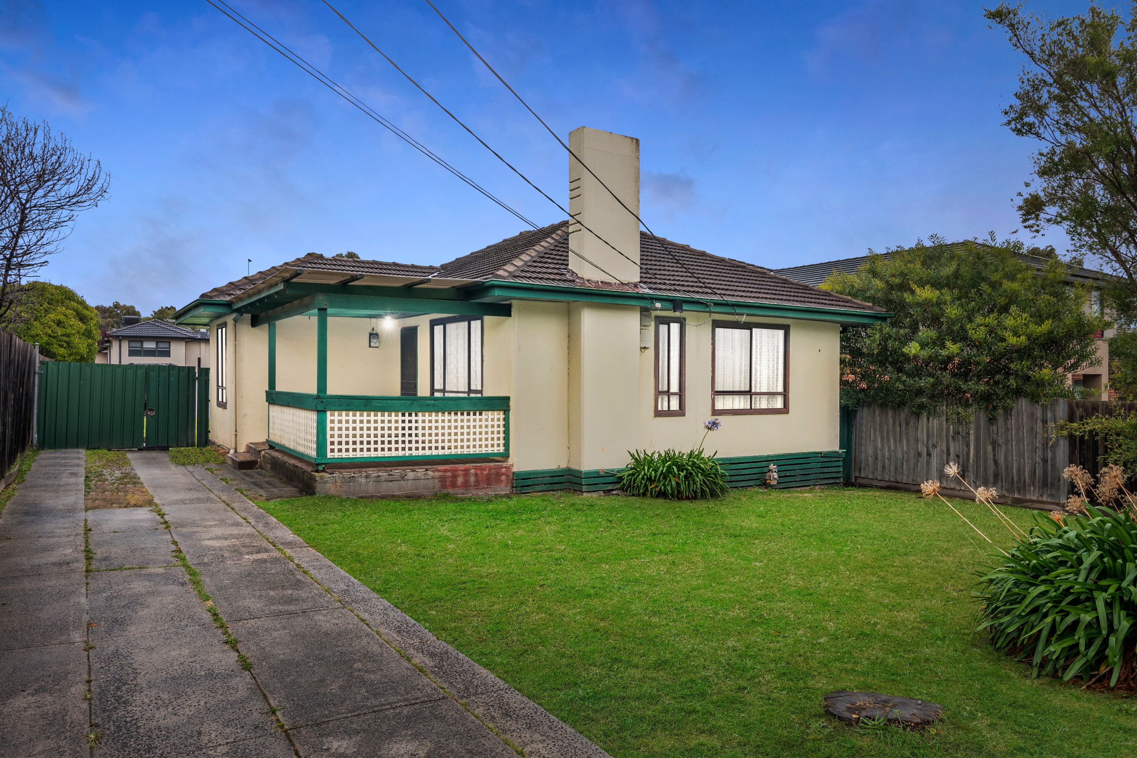 19 Jindabyne Avenue, Chadstone VIC 3148, Chadstone - Image 1