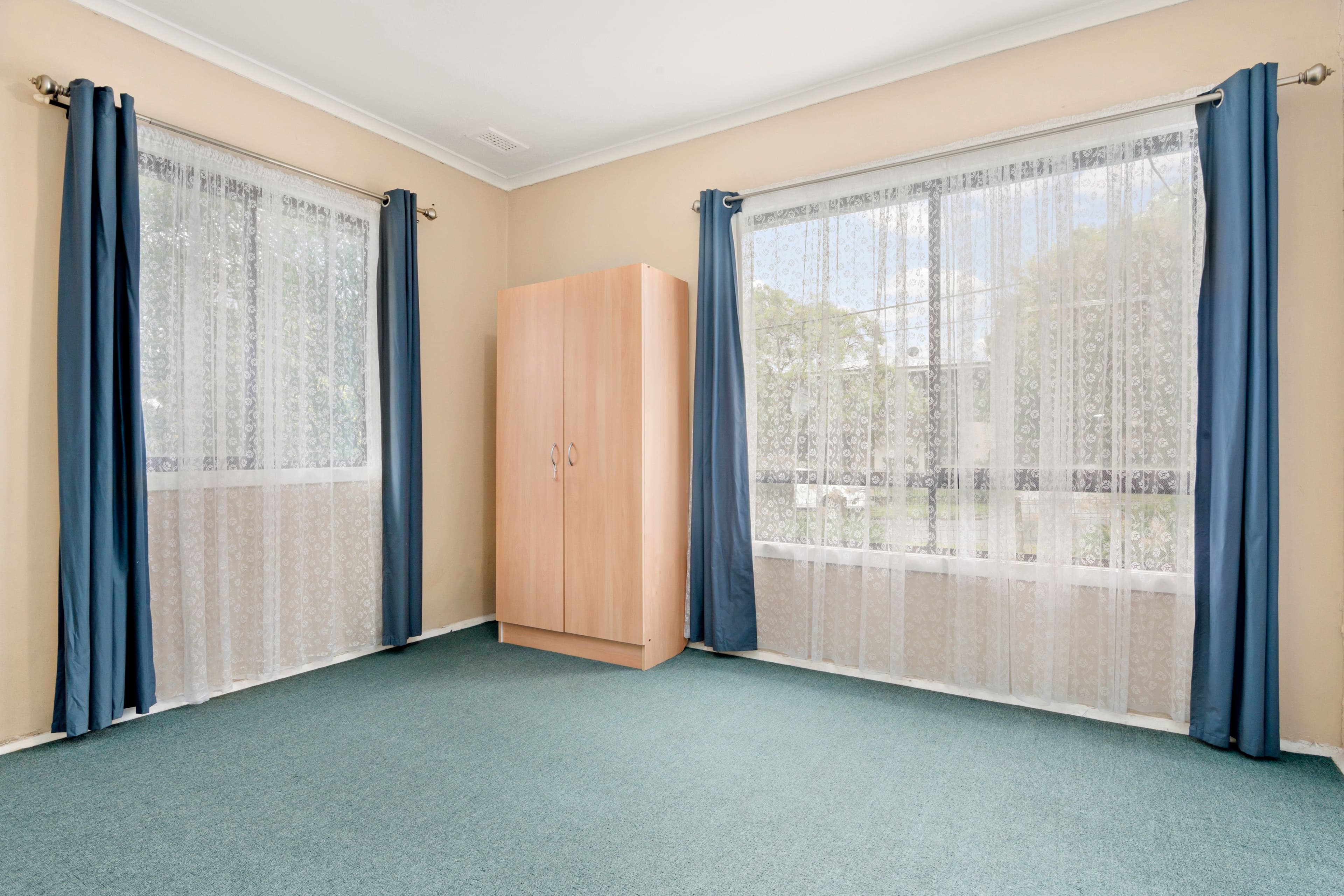 19 Jindabyne Avenue, Chadstone VIC 3148, Chadstone - Thumbnail 4