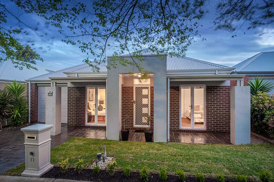 11 Royal Terrace, Craigieburn VIC 3064, Craigieburn - Image 1