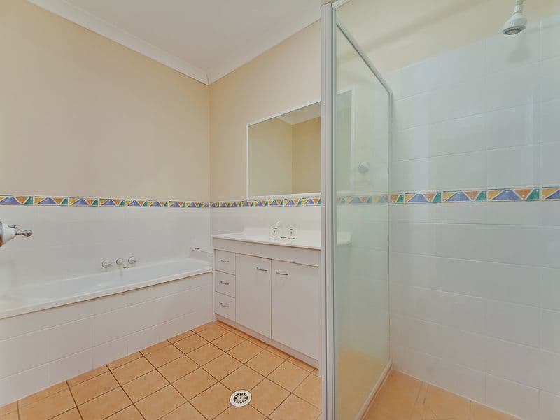 21 Lantau Crescent, VARSITY LAKES QLD 4227, Varsity Lakes - Thumbnail 5