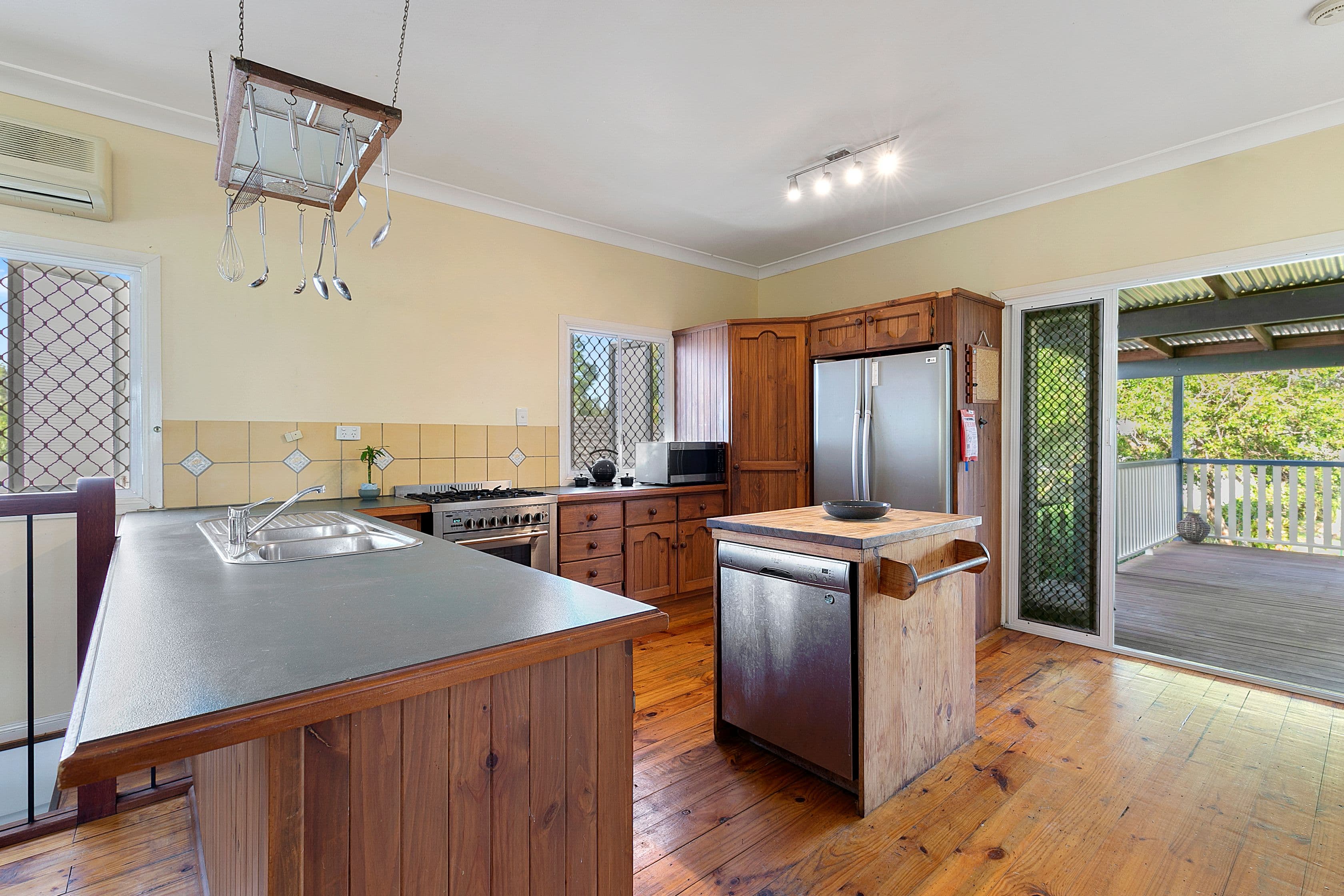 70 Wondall Road, Manly West QLD 4179, Manly West - Thumbnail 8