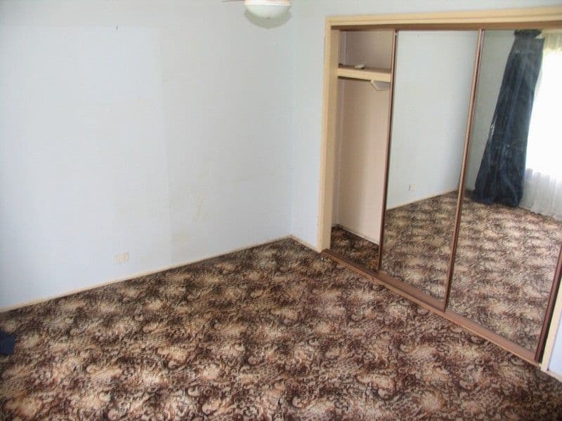3 Earl Place, MELTON WEST VIC 3337, Melton West - Thumbnail 2