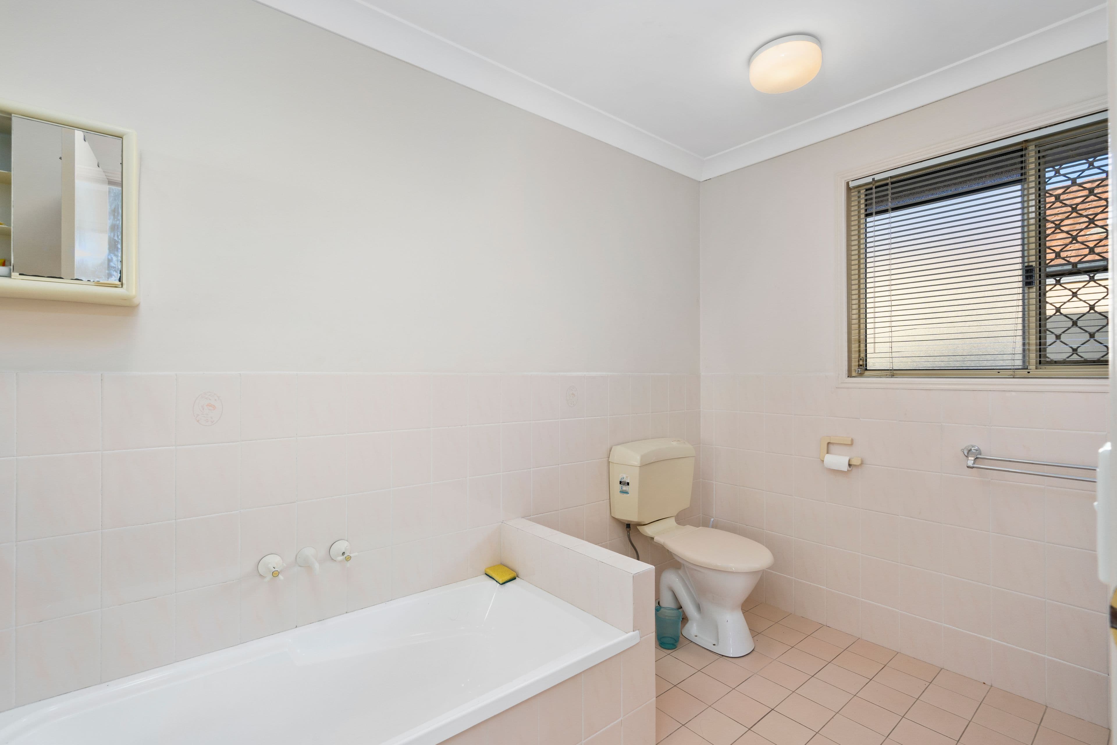 97 Pohlman Street, Southport QLD 4215, Southport - Thumbnail 6
