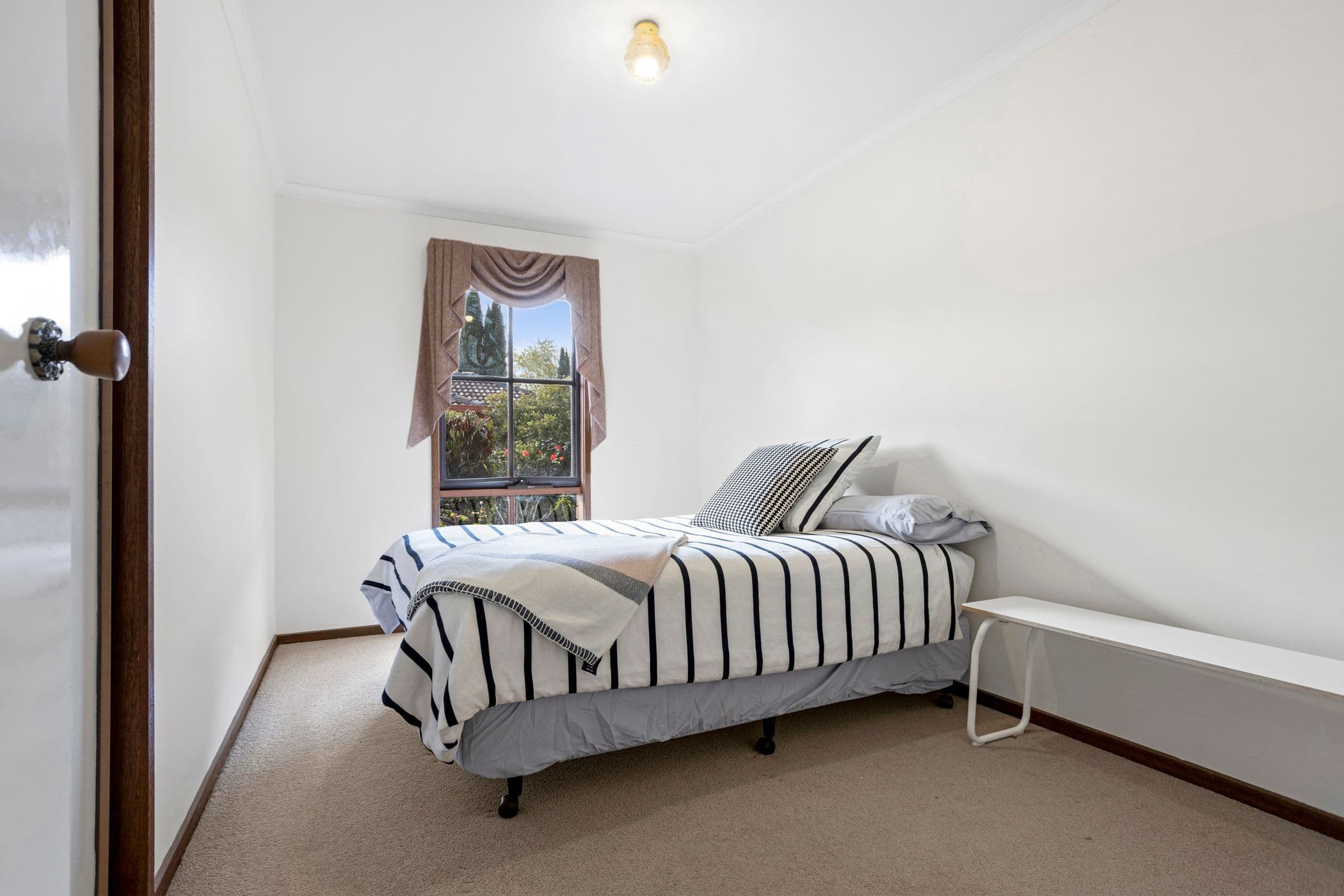 196 Mollison Street, Kyneton VIC 3444, Kyneton - Thumbnail 8