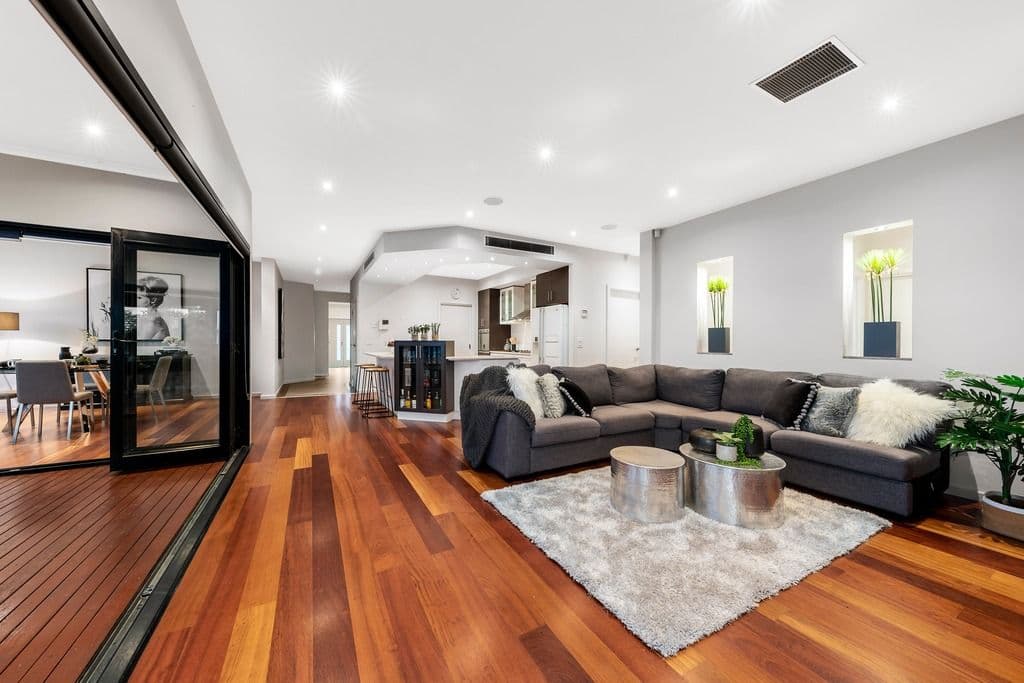 25 Vaucluse Rise, Doreen VIC 3754, Doreen - Thumbnail 6