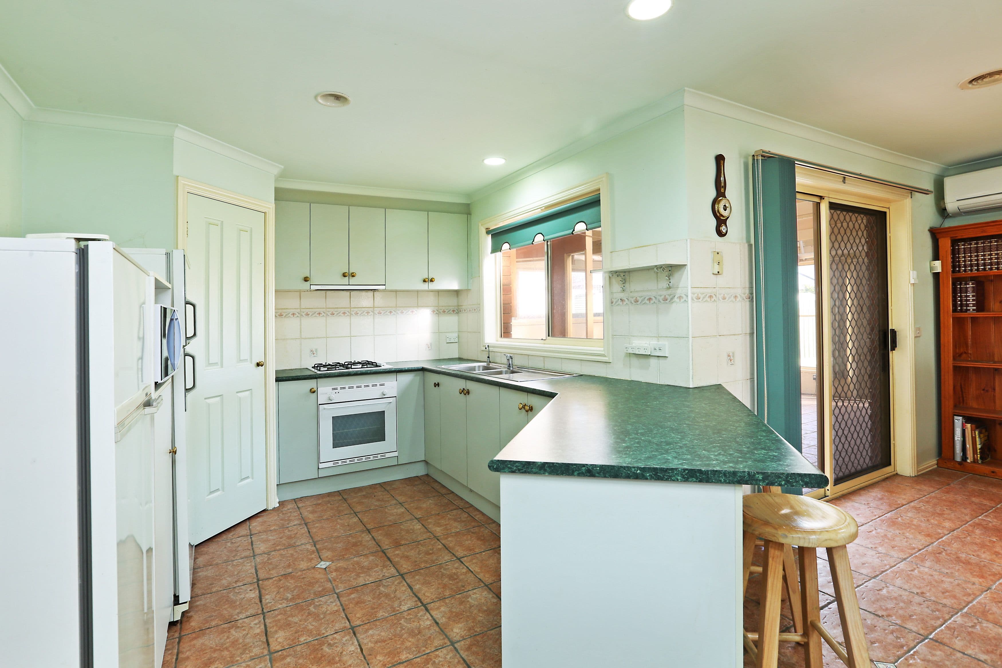 47 Peacock Avenue, Norlane VIC 3214, Norlane - Thumbnail 2
