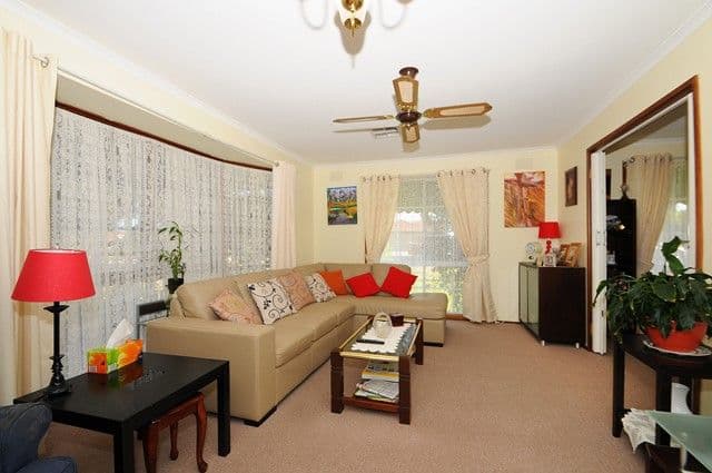 62 Lyrebird Drive, CARRUM DOWNS VIC 3201, Carrum Downs - Thumbnail 2