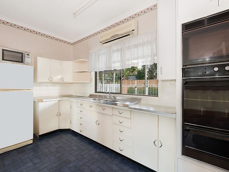 29 Fourteenth Avenue, KEDRON QLD 4031, Kedron - Thumbnail 2