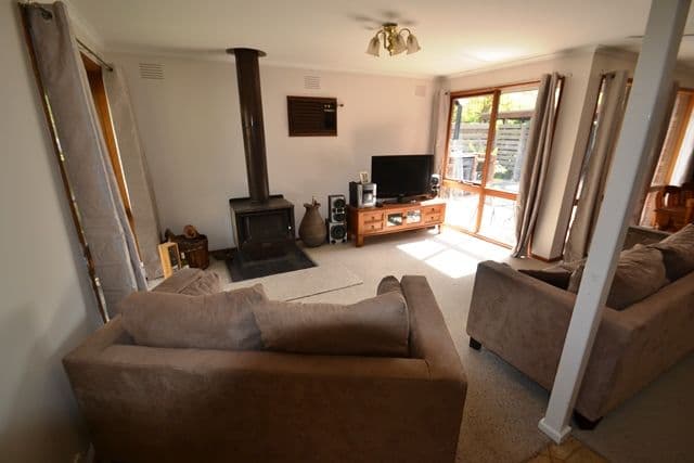 15 Shelton Street, AVENEL VIC 3664, Avenel - Thumbnail 3