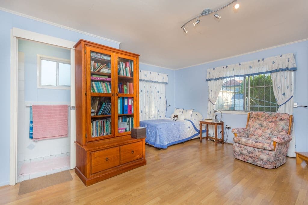 61 Ninth Avenue, KEDRON QLD 4031, Kedron - Thumbnail 7