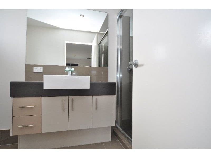 137 Wunburra Circle, PACIFIC PINES QLD 4211, Pacific Pines - Thumbnail 6