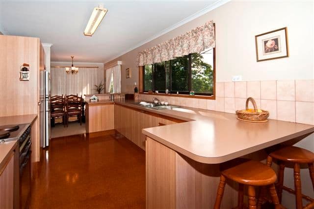32 Woolmer Road, HIGHFIELDS QLD 4352, Highfields - Thumbnail 3