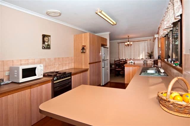 32 Woolmer Road, HIGHFIELDS QLD 4352, Highfields - Thumbnail 4