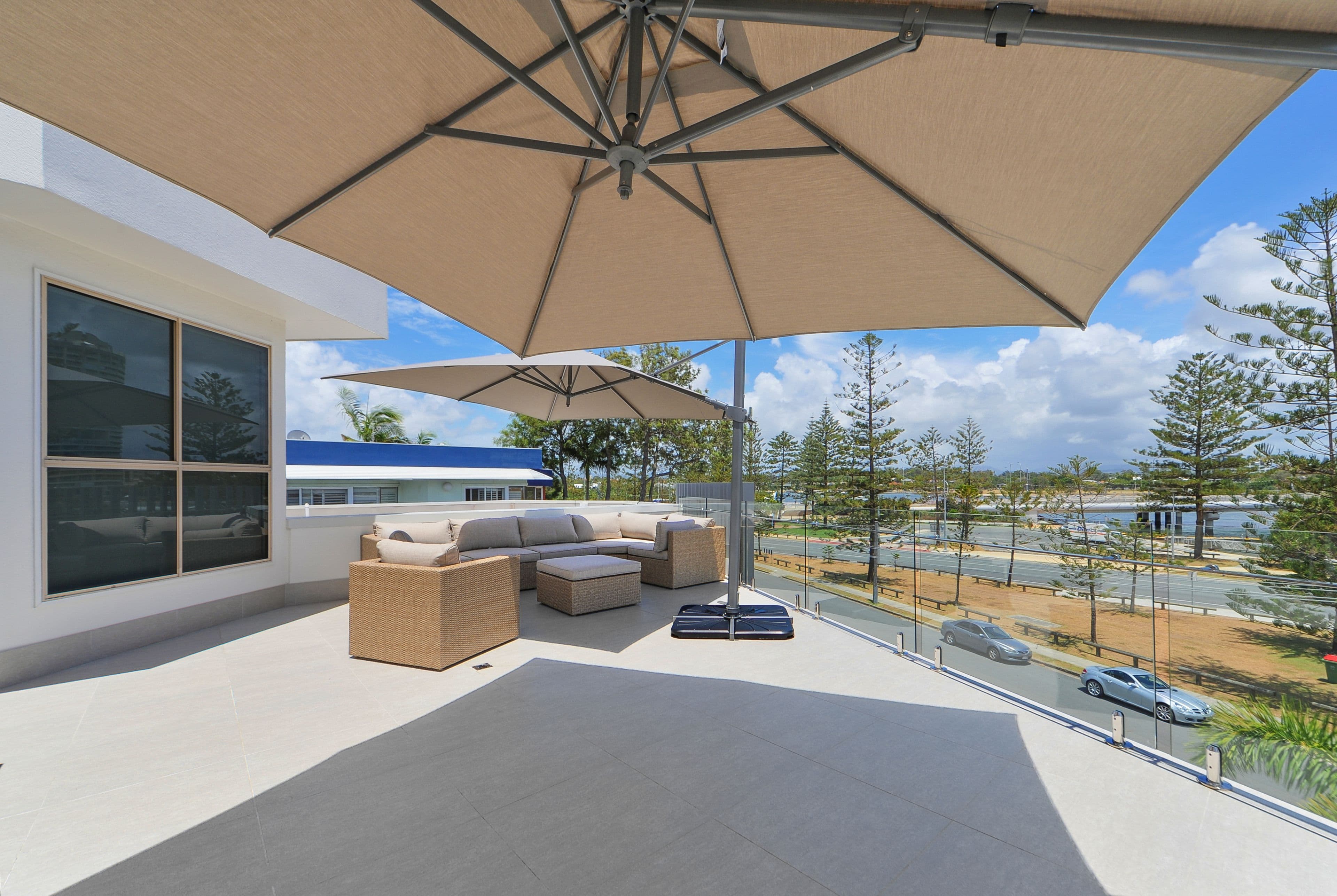 25 Rankin Parade, Main Beach QLD 4217, Main Beach - Thumbnail 4