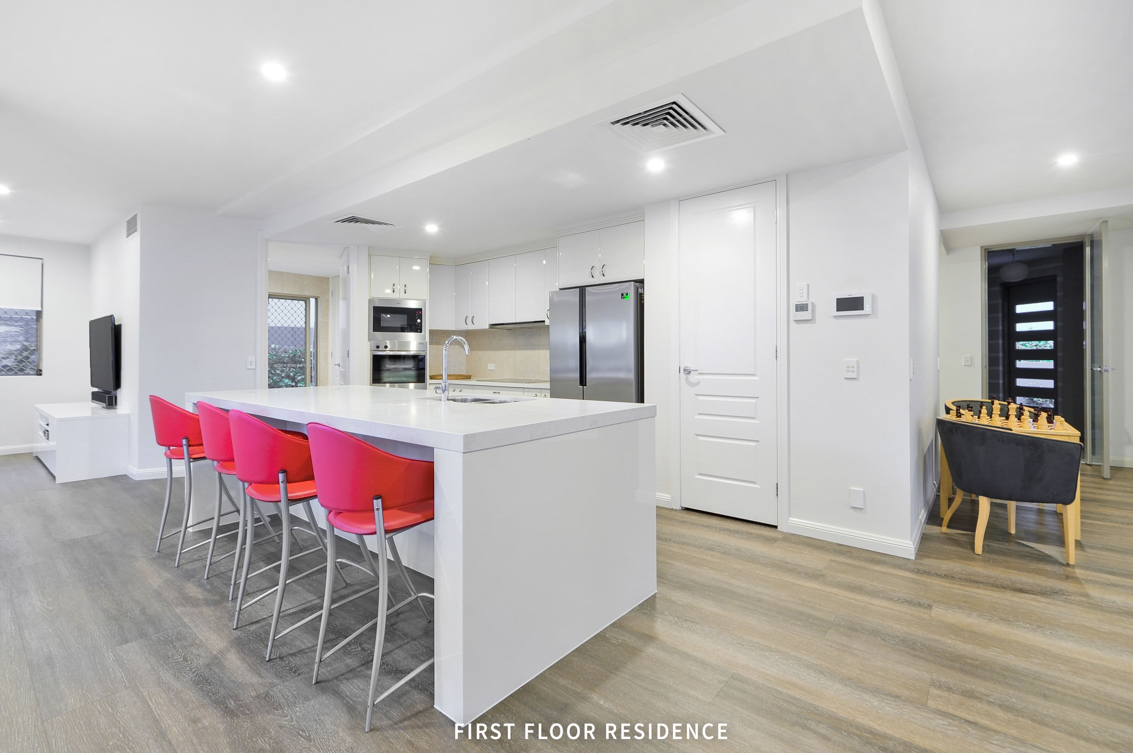 25 Rankin Parade, Main Beach QLD 4217, Main Beach - Thumbnail 7