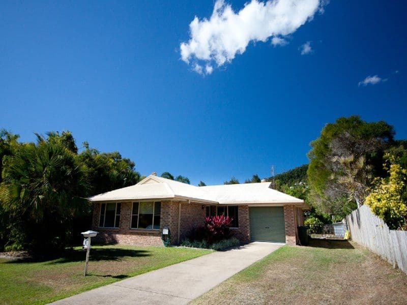 5 Solway Avenue, CANNONVALE QLD 4802, Cannonvale - Image 1