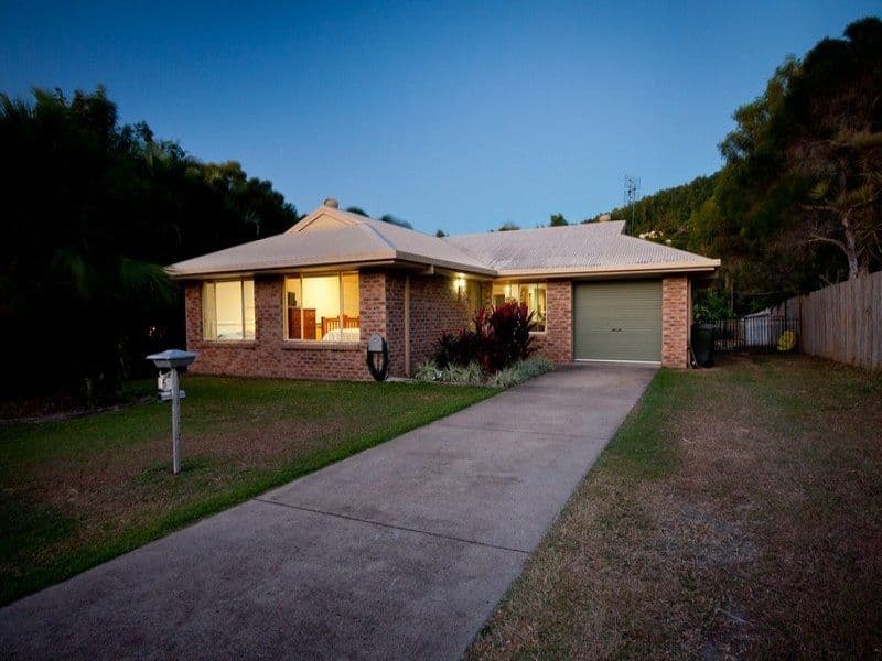 5 Solway Avenue, CANNONVALE QLD 4802, Cannonvale - Thumbnail 3