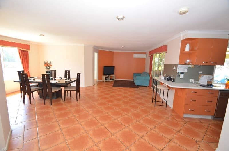 18 James Cagney Close, PARKWOOD QLD 4214, Parkwood - Thumbnail 3