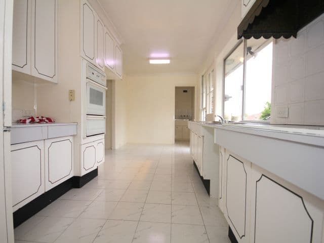 69 Denman Road, GEORGES HALL NSW 2198, Georges Hall - Thumbnail 3
