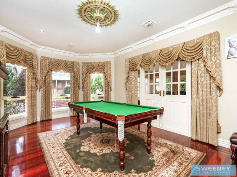 35 Palmerston Crescent, Taylors Lakes - Thumbnail 4