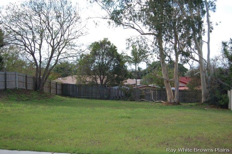 18 Flinders Crescent, BORONIA HEIGHTS QLD 4124, Boronia Heights - Thumbnail 2