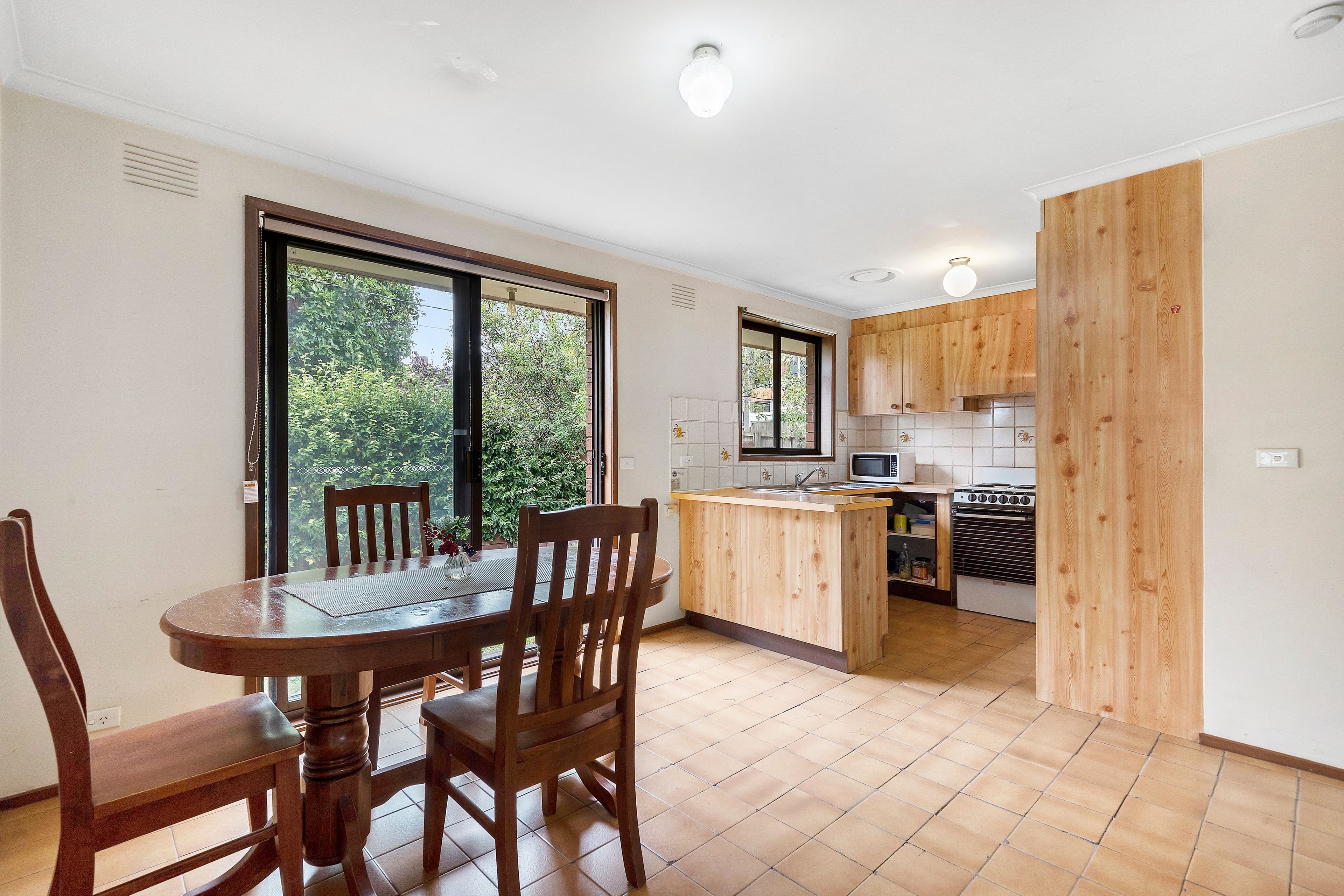 1 Myora Court, Chadstone VIC 3148, Chadstone - Thumbnail 6