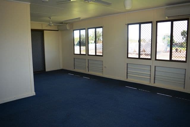 15 Garden Street, Blackall QLD 4472, Blackall - Thumbnail 3
