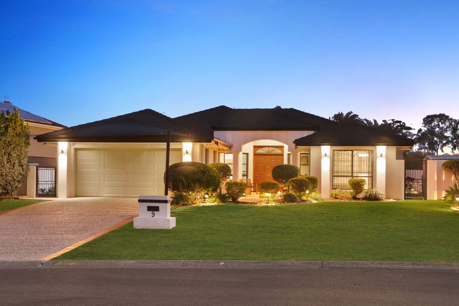 9 Little Hampton Court, Arundel QLD 4214, Arundel - Image 1