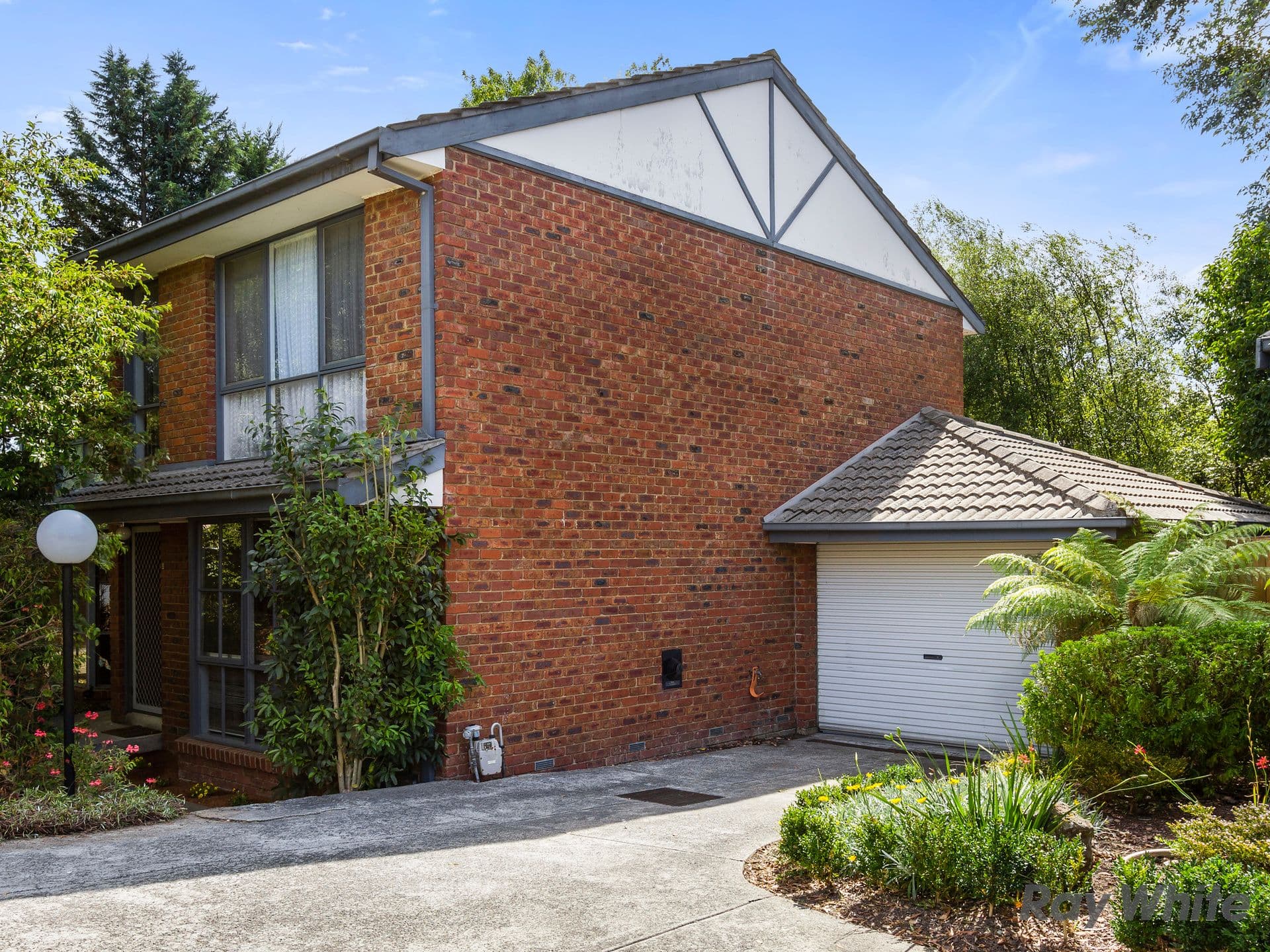 12 Sherwood Avenue, Ringwood East VIC 3135, Ringwood East - Thumbnail 2